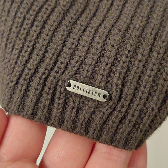 Olive Green Cropped Hollister Sweater - Picture 5 of 7